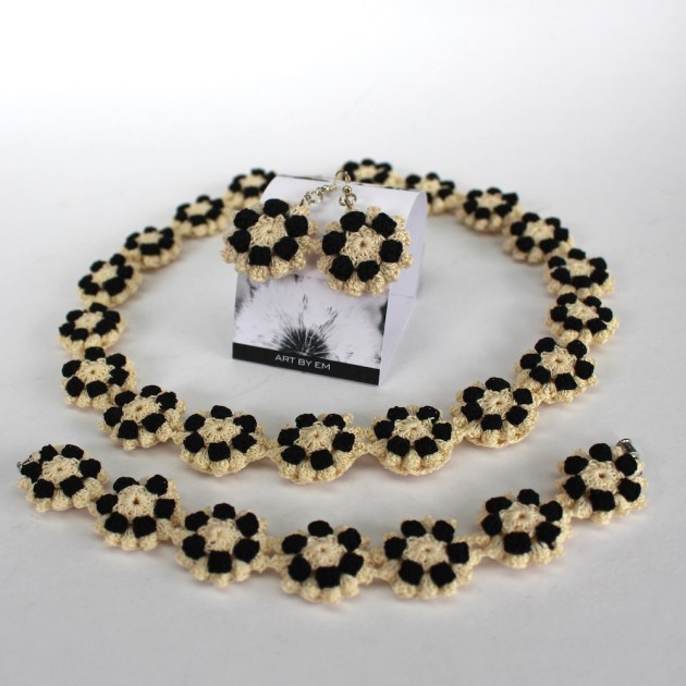 Elma Young-Crochet Jewellery set