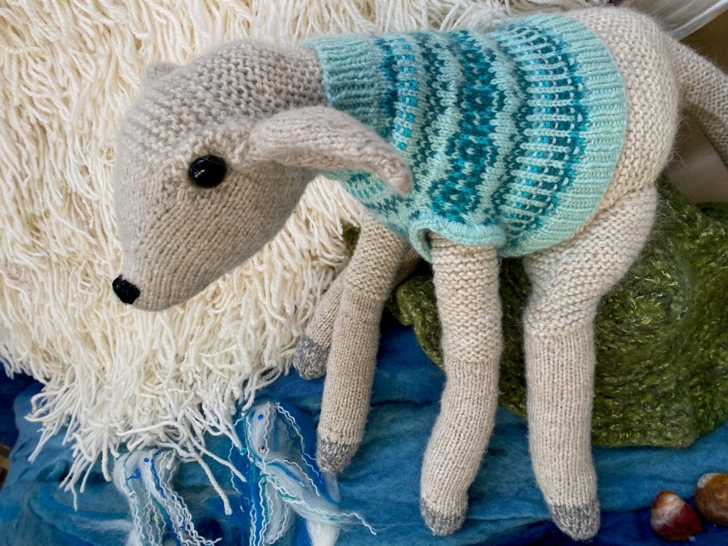 Knitted sheep